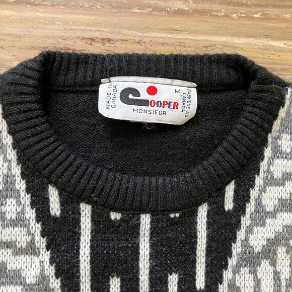 Cooper Black & White Geometric Knit Pullover Sweater Vintage 90s Made in Canada - Picture 4 of 6